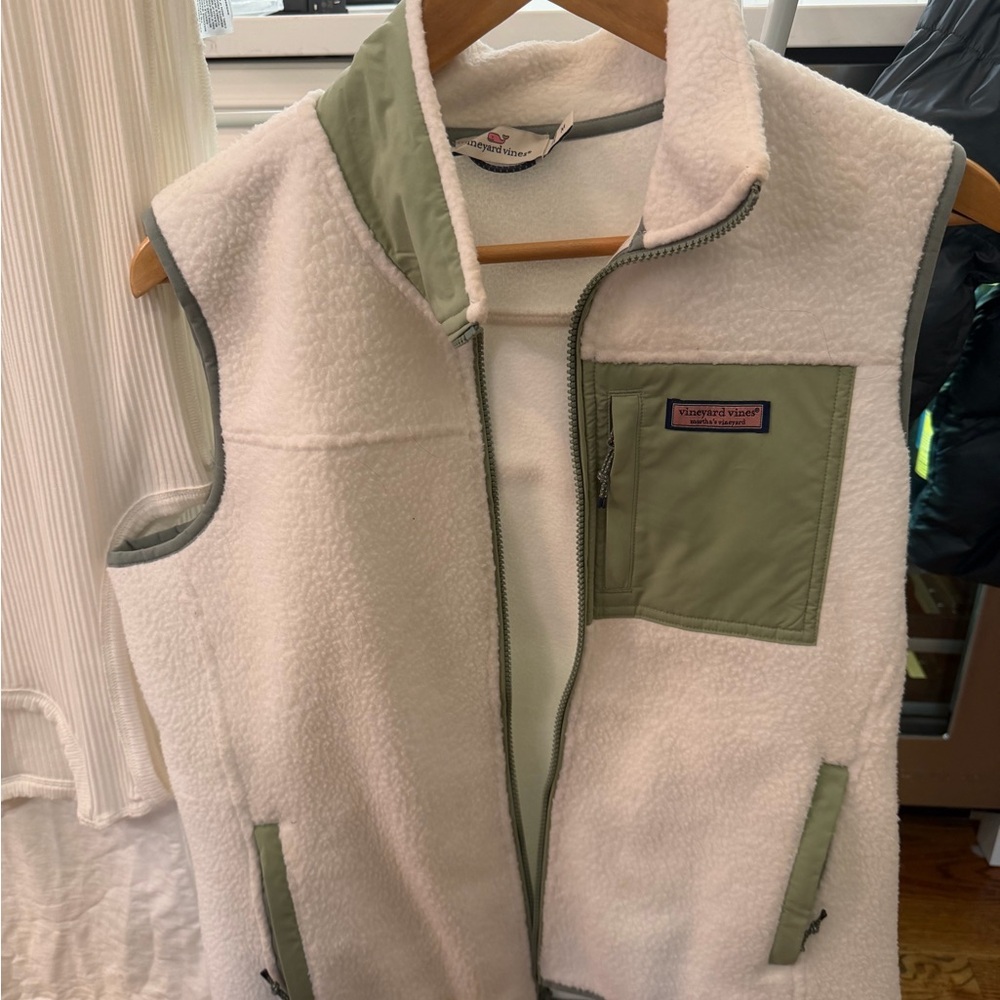 Vineyard Vines Cream Sherpa Vest with Olive Trim